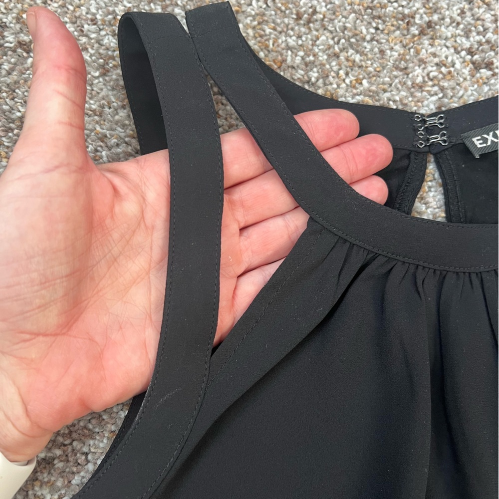 Express Tank Top - Picture 2 of 3